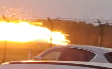 Lengyelországban lezuhant egy F-16-os repülőgép, a pilóta meghalt - Videó