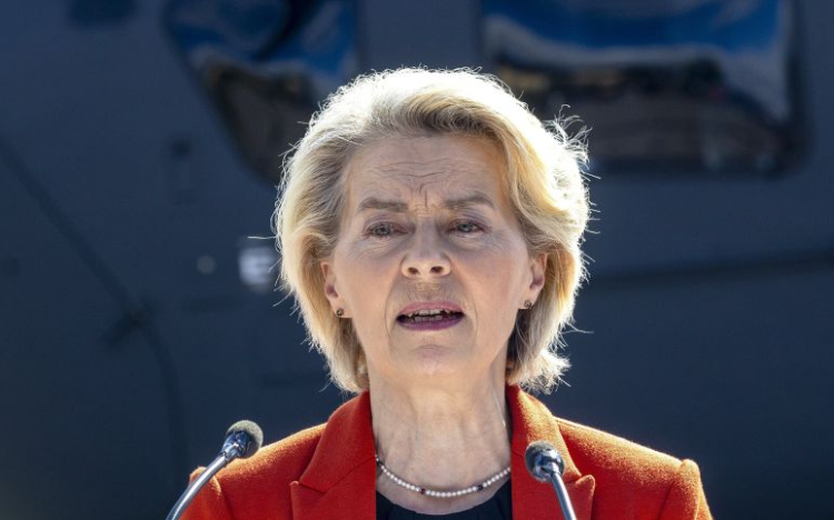 Megzavarták Ursula von der Leyen Bulgáriába tartó repülőgépének GPS-ét