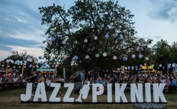 A Jacksons is fellép Paloznakon a Jazzpikniken