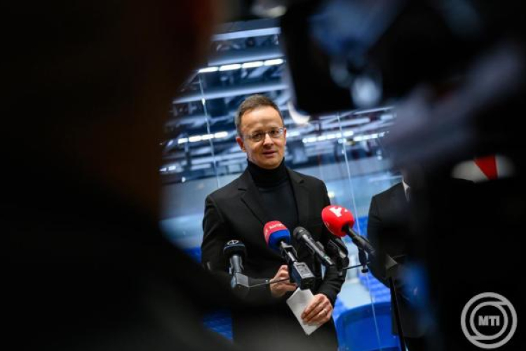 Szijjártó Péter: újabb beruházásokat hajt végre Magyarországon az amerikai Scrub Daddy és Formlabs